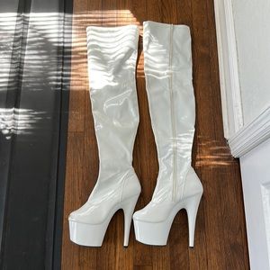 7” size 9 thigh high pleasers